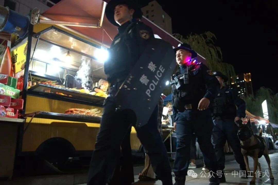科技赋能边境防控 霍尔果斯公安“无人机+警犬”守护口岸平安
